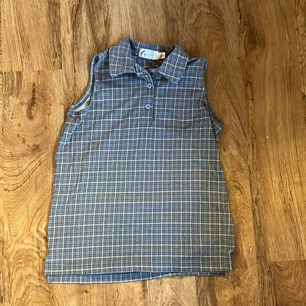 Women’s flannel grey Plaid Sleeveless Shirt collared 3 buttton